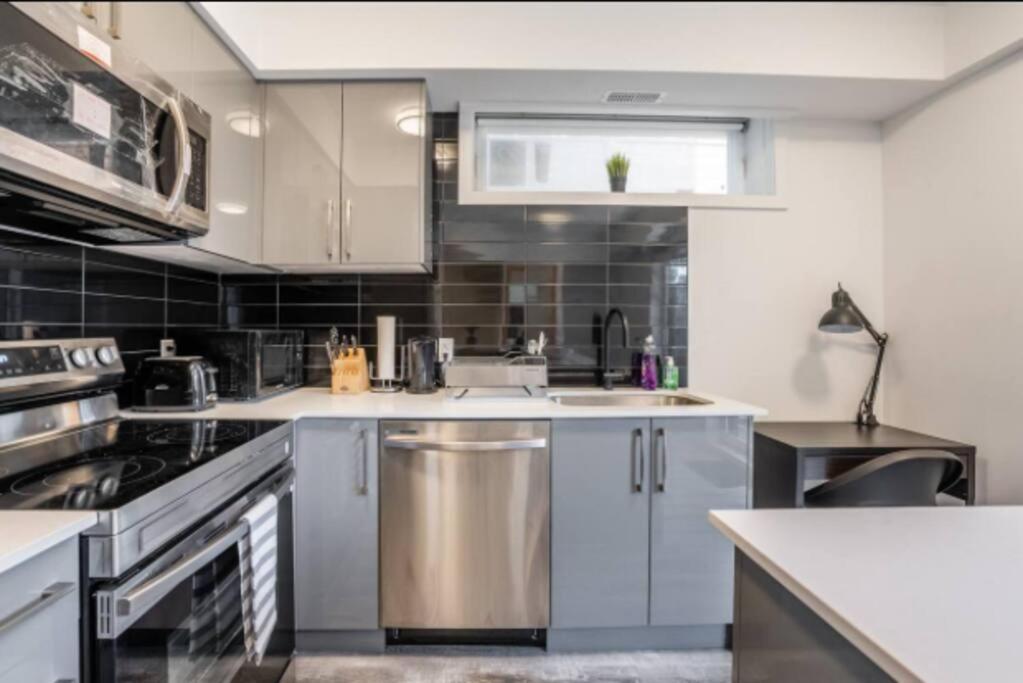 Townhouse 5 Mins From