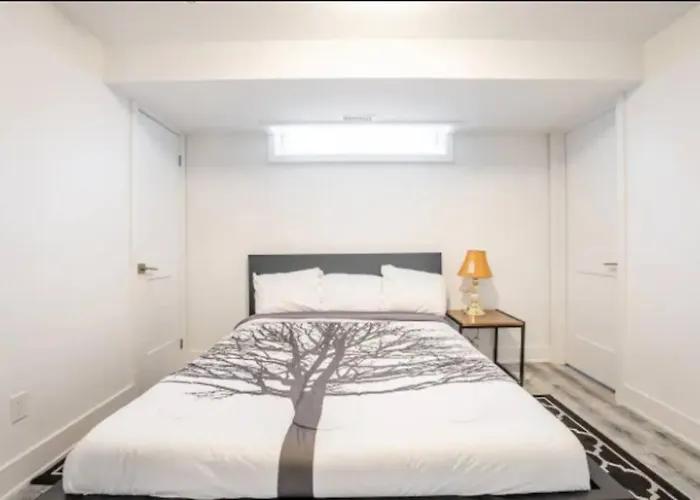 Townhouse Apartment 5 Mins From Niagara Falls