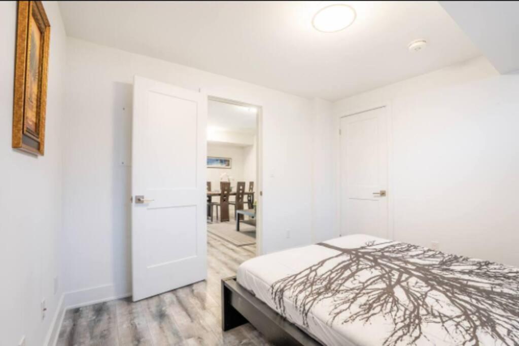 Townhouse 5 Mins From