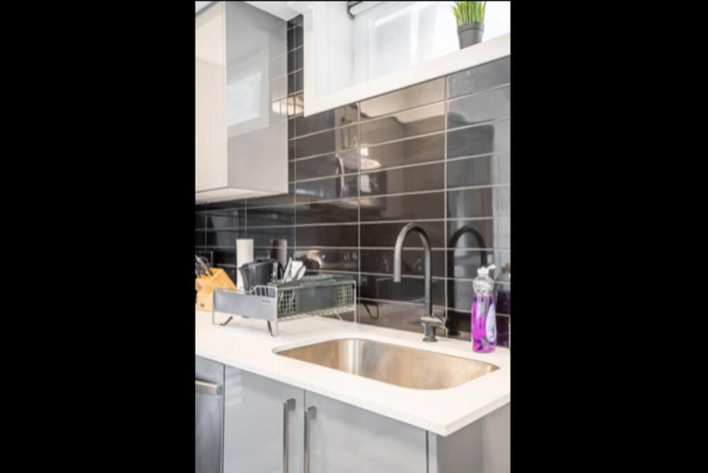 Apartment Townhouse 5 Mins From Niagara Falls